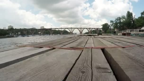 Quai de la rivière — Video