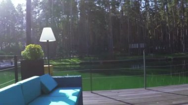 Su birikintisi yakın korkuluk