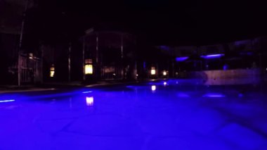 Işıklı gece Havuzu