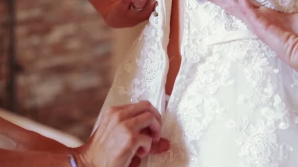 Laçage robe de mariée — Video