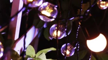 Sokaklarda Noel Aydınlatmaları