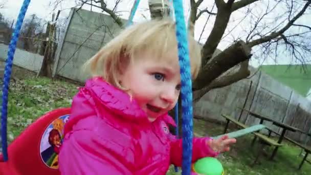 Child on swing — Stock Video