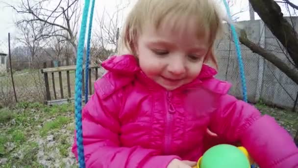 Child on swing — Stock Video