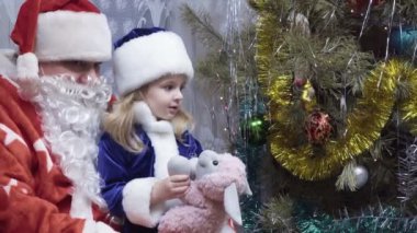 Kar Maiden ve Büyükbaba Frost