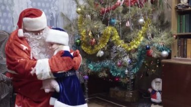 Kar Maiden ve Büyükbaba Frost