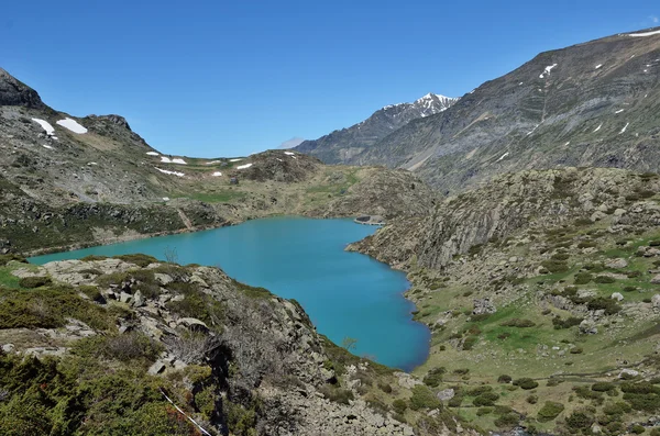 Lake lac des Gloriettes in the French Pyrenees — Stock Photo, Image