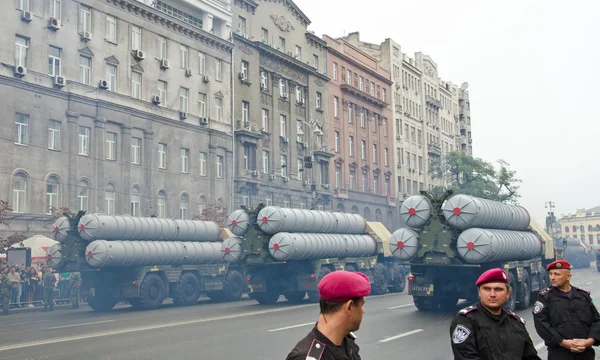 Militärparade in der ukrainischen Hauptstadt — Stockfoto