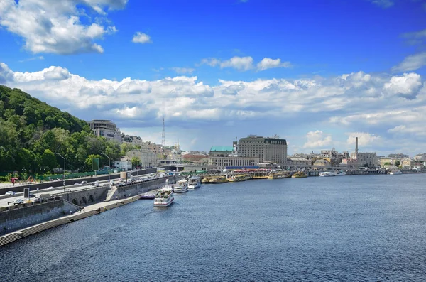 Margem Aterro Rio Dnipro Kiev Ucrânia Distrito Podil — Fotografia de Stock