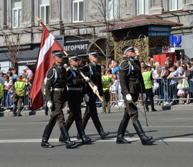 Kyiv, Ukrayna - 24 Ağustos 2018: Khreshchatyk Caddesi 'nde Bağımsızlık Günü Geçidi