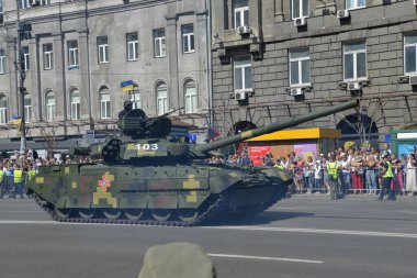 Kyiv, Ukrayna - 24 Ağustos 2018: Khreshchatyk Caddesi 'nde Bağımsızlık Günü Geçidi