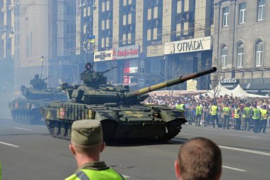 Kyiv, Ukrayna - 24 Ağustos 2018: Khreshchatyk Caddesi 'nde Bağımsızlık Günü Geçidi