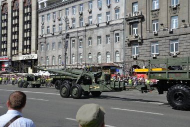 Kyiv, Ukrayna - 24 Ağustos 2018: Khreshchatyk Caddesi 'nde Bağımsızlık Günü Geçidi