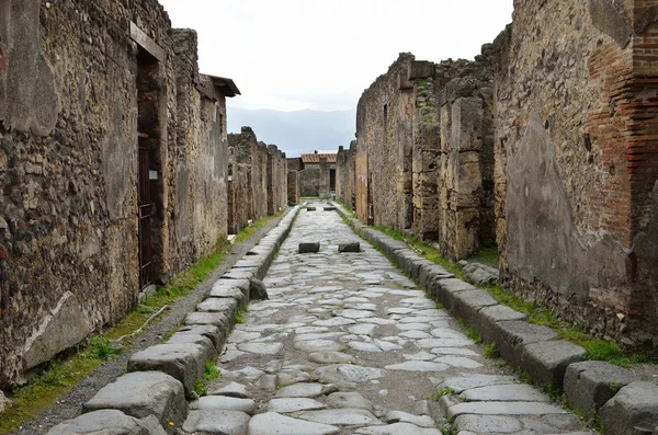 Restaurerade gatan i den antika Pompeji — Stockfoto