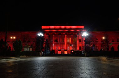 Kiev Ulusal Üniversitesi gece görünümü