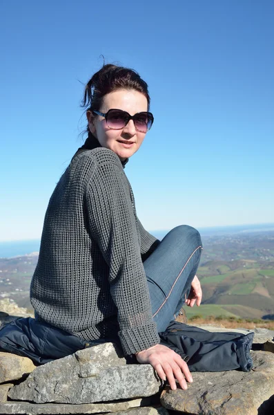 Randonneur contre la côte atlantique dans le Pays Basque — Photo