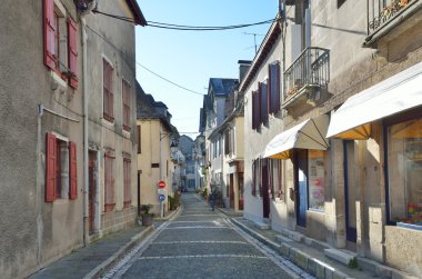 Fransız kasabasında eski bearn tarzı binalar