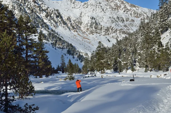 Ski de fond dans la vallée de Marcadau — Photo