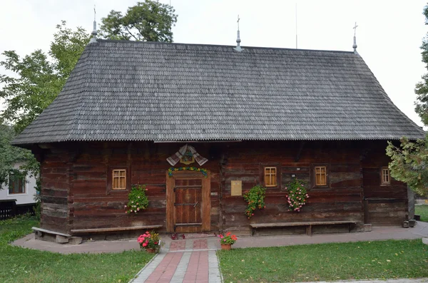 Die älteste aktive Kirche in Tscherniwzi — Stockfoto