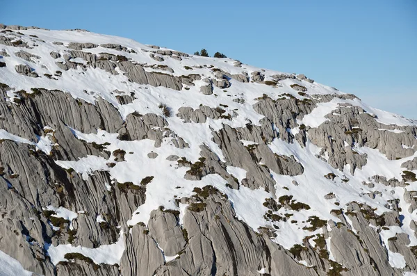 Omgivningarna i fransmännen skidorten Pierre Saint Martin — Stockfoto