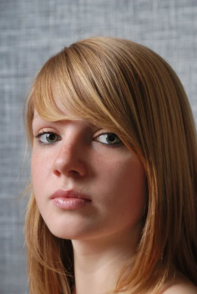Tvář mladé blond teen — Stock fotografie