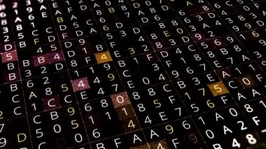 Matrisin dijital kodu değiştiriliyor. Animasyon. Bilgisayar sisteminin sayısal verilerinden. Bilgisayar matrisinin dijital biçimindeki veritabanı
