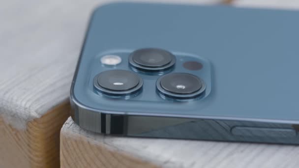 Three cameras of new iPhone. Action. Luxury design of new iPhone with three cameras. Professional cameras in new iPhone — Stock Video