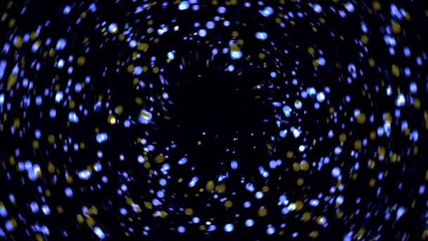 Un halo lumineux entouré de particules de couleur bleue. Animation. Un nuage de petits cercles se rassemblant et devenant un anneau avec un nuage de petites particules qui coulent chaotiquement sur le noir — Video