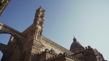 Palermo Katedrali 'nin kubbesi, Unesco Dünya Mirası Alanı. Başla. İtalya 'da inanılmaz antik mimari, turizm kavramı. 