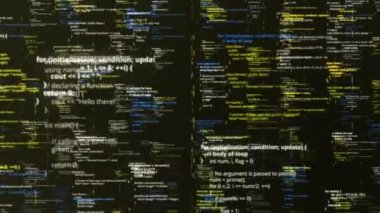 Bilgisayar ekranında programlama kodunun detayları. Animasyon. Siyah arkaplan üzerine dijital bilgi blokları, pürüzsüz döngü.