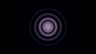 Göz kırpan mor halkaların dinamik hareketi ekranın merkezinden her tarafa yayılıyor. Animasyon. Siyah arkaplanda pırıl pırıl halkalar, pürüzsüz döngü.