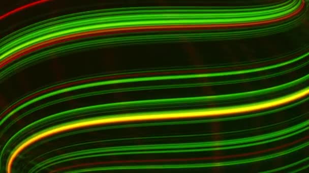 Abstrato acenando linhas de néon de cor verde e vermelha sobre fundo preto, loop sem costura. Animação. Listras de gradiente curvas bonitas que se movem de cima para baixo. — Vídeo de Stock