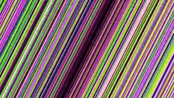 Achtergrond van bewegende diagonale lijnen. Animatie. Heldere gekleurde strepen bewegen dynamisch naar elkaar toe en verdwijnen in een donkere kloof. Draaiende achtergrond van diagonale lijnen evenwijdig aan elkaar — Stockvideo