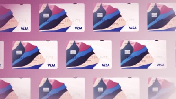 Plastikkarten für Visa-Kreditkarten auf einem farbenfrohen, blauen und rosafarbenen Hintergrund. Bewegung. Neue Chipkarten in vielen Reihen. — Stockvideo