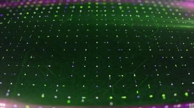 Bilgisayar panosundaki enerji noktaları hareket ediyor. Animasyon. Parlayan noktaları ve hareket eden çizgileri olan bilgisayar alanı. Anakart yüzeyinde hareket çizgileri olan diyagram
