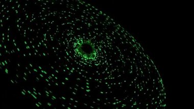 Siyah arkaplan üzerinde dönen soyut uzay diski. Tasarım. Parçacıklardan oluşan hızlı dönen disk. Parlak parçacıklar kara delik etrafında disk akışında hareket ederler