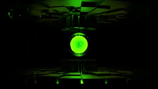 Mécanisme de rotation abstrait avec une sphère d'énergie lumineuse au milieu, boucle transparente. Design. Alimentation électrique à noyau sphérique avec énergie toute la machine futuriste. — Video