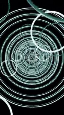 Parlak eşmerkezli çemberler siyah arka planda sonsuz, büyüleyici bir spiral tünel yaratıyor.