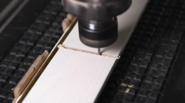 Boyalı Tahta, Keskin Kesme, Beyaz Ağaç Kesme Kenarlığı, Tutarlı Toz Çizgisi ve Güvenliği. Medya