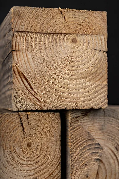 Grano Madera Visible Sección Transversal Madera Taller Carpintería Fondo Oscuro — Foto de Stock