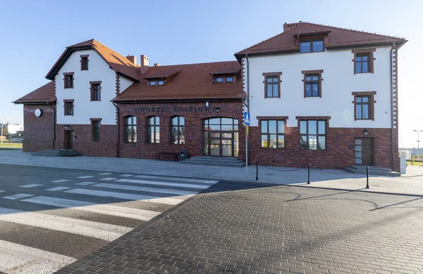 Czluchow Voivodia Pomerânia Polônia Dezembro 2020 Edifício Renovado Estação Ferroviária — Fotografia de Stock