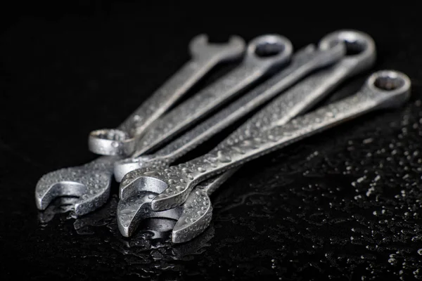 Water Drops Workshop Wrenches Wet Tools Used Machine Shop Cimen — Stock Photo, Image