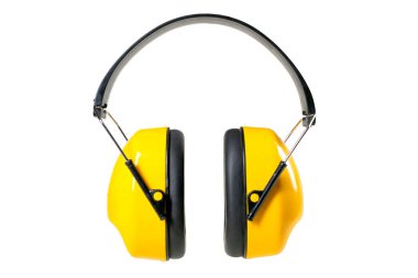 Tamirciler ve inşaat işçileri için işitme koruması. Fabrikalarda kullanılan kişisel koruyucu aksesuarlar. İzole edilmiş arkaplan.