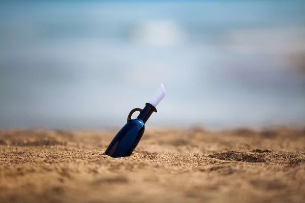 Mensaje en una botella —  Fotos de Stock