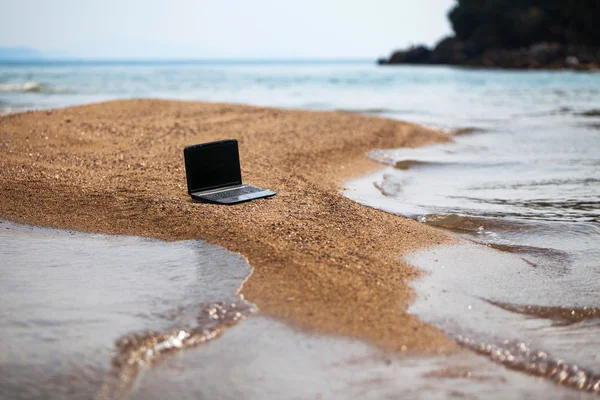 Cuaderno en una playa —  Fotos de Stock