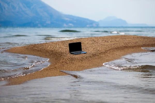 Notitieblok op een strand — Stockfoto