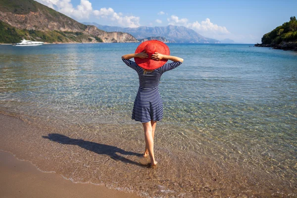 Resting woman on a beach — Stock Photo, Image