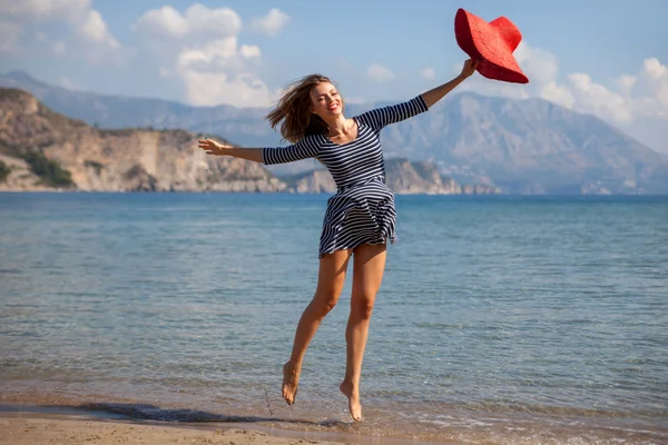 Jumpin mujer bonita —  Fotos de Stock