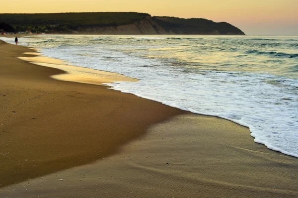 Coucher de soleil sur la plage — Photo