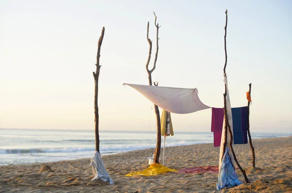 Divoké kempování na pláži — Stock fotografie