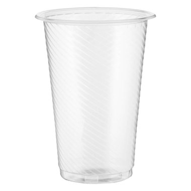 Beyaz arkaplanda izole edilmiş tek kullanımlık şeffaf plastik bardak.